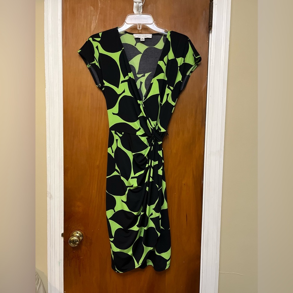 Maggie London Stylish Black and Green Wrap Womens Summer Dress. 6.         AB